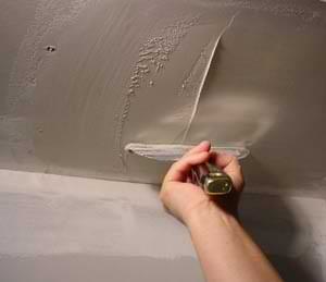 How to Skim Coat Walls and Ceilings - Do-it-yourself-help.com