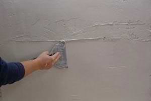 photo smoothing joint compound over wall damage photo smoothing joint compound over wall damage