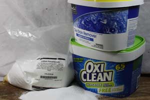 photo of three oxygen bleach products available on the market photo of three oxygen bleach products available on the market